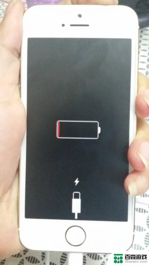 苹果手机充不进电了是为什么